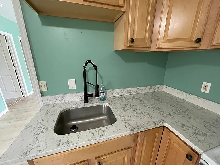 249 Warren St #8 — Photo 10