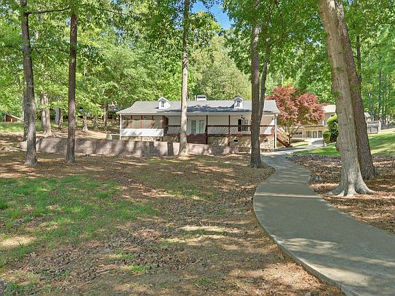 4th image of 123 Ridgemore Cir