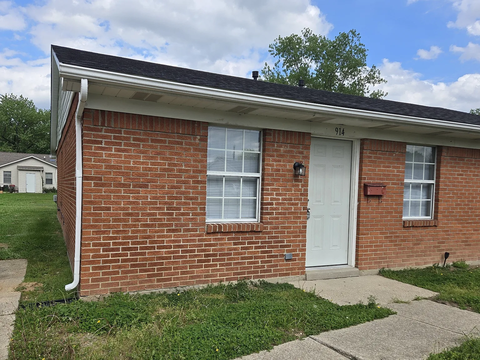 2 bed, 800 sqft, $1,150 — Photo 2