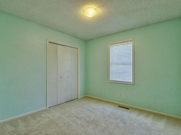 5th image of 1604 S Swope Dr