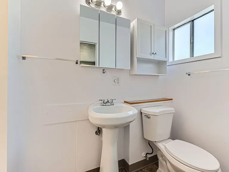 6754 SE Alder Pl — Photo 19