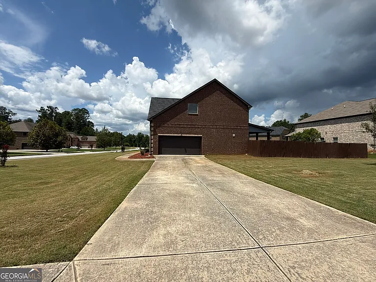 1201 Mottled Ct — Photo 3