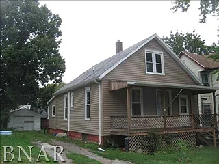813 W Mill St photo 1