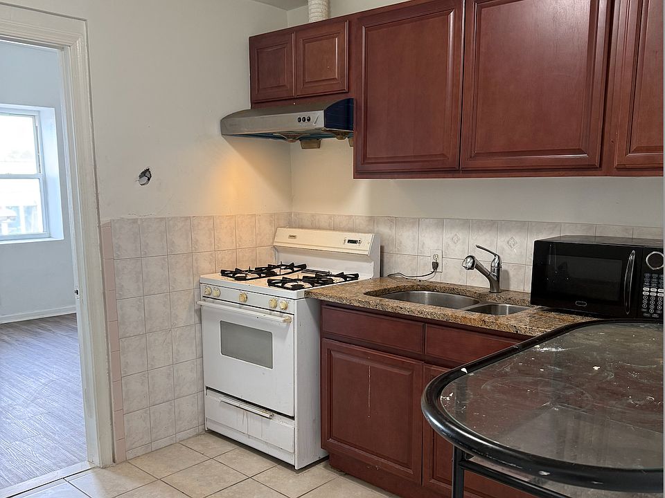 2nd image of 2205 N Broad St #3F