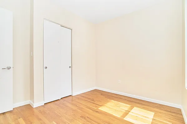 Rented by Compass | media 14