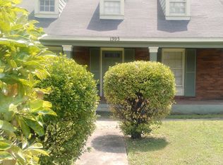 1393 Ridgewood Park Rd, Memphis, TN 38116