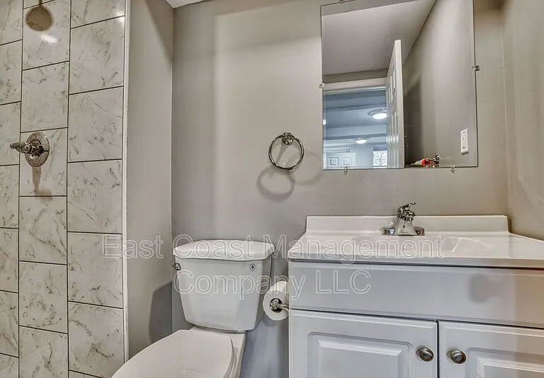 2110 Taylor Ave #B — Photo 19