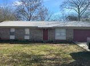 2629 Robindale Dr, Dothan, AL 36305