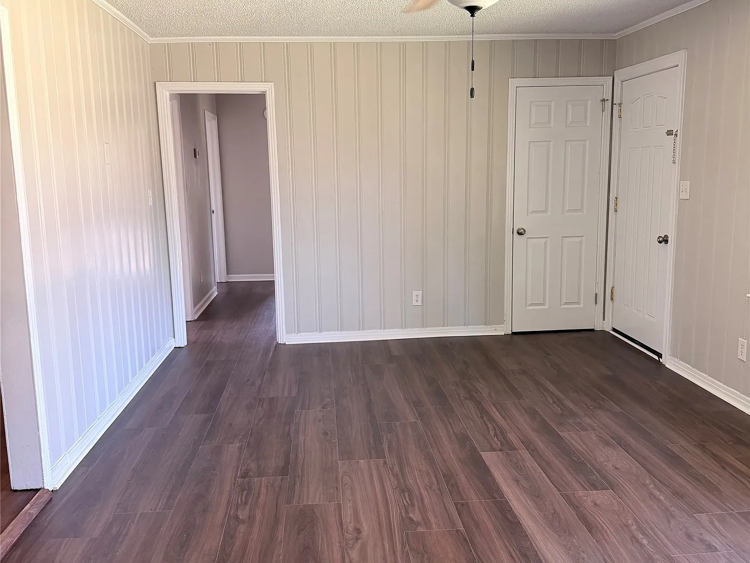 3 bed, 2.0 bath, 1237 sqft, $1,650 — Photo 4