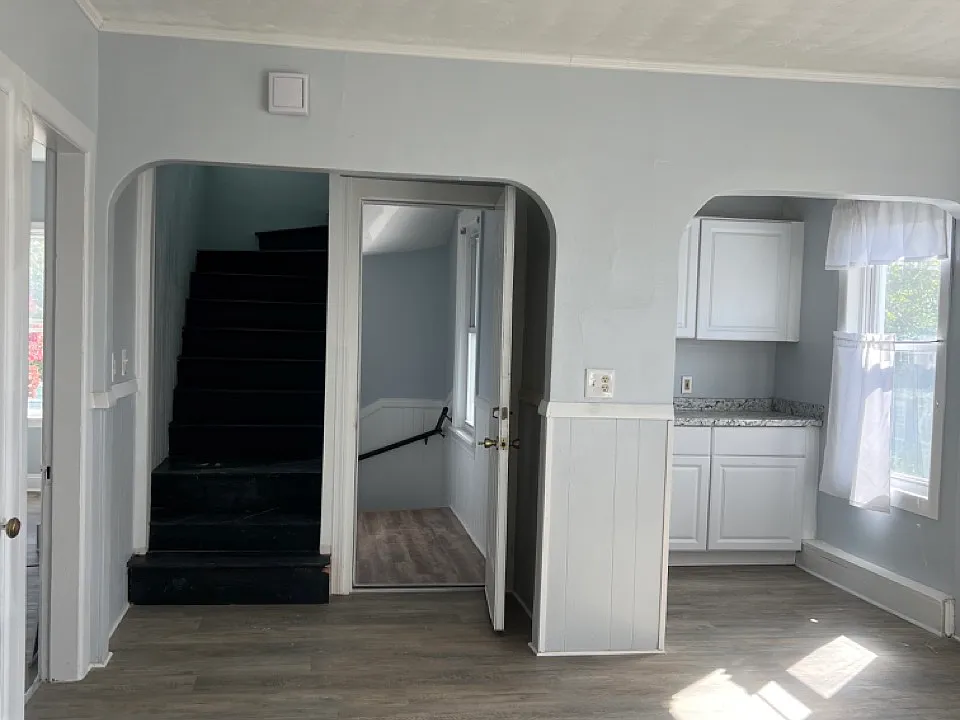 1st Floor Entry and Staircase