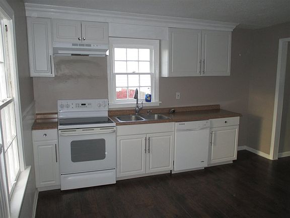 4th image of 303 Lee Blvd