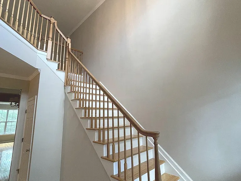 36 Hoover Ave — Photo 4