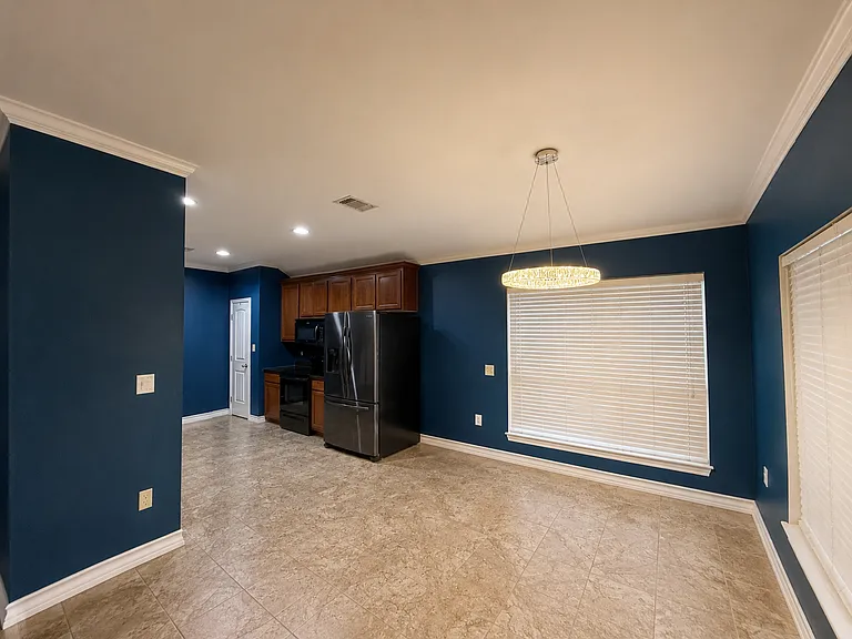 2829 Ricks Dr — Photo 2