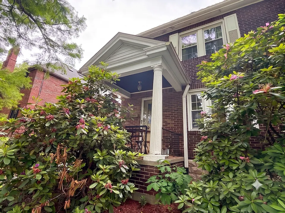 1458 N Euclid Ave