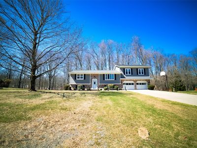 3350 Woodrose Ln, Erie, PA, 16510