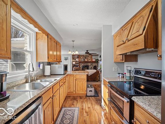 5th image of 3773 S 300th Rd E