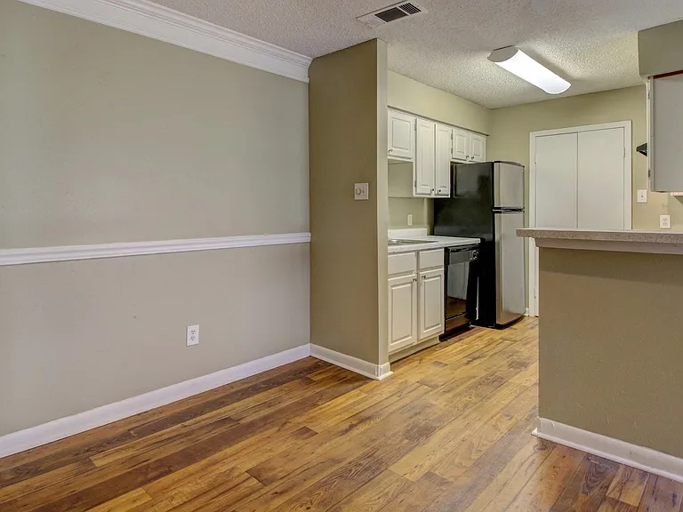 Turtle Creek - Lennox — Photo 28