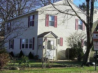 81 Dora St, Stamford, CT 06902
