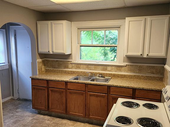 5th image of 4223 Guilford Ave
