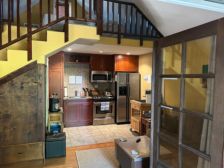 6621 De Longpre Ave — Photo 24