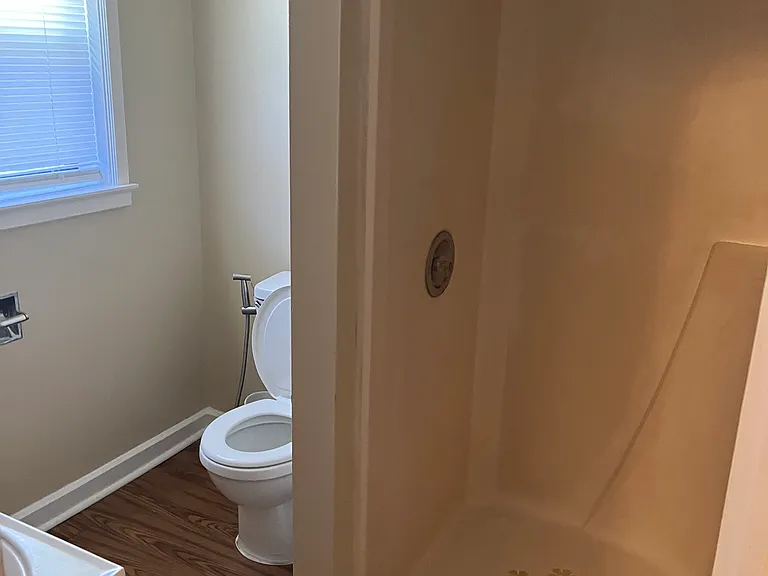 320 Fraser Cir #5 — Photo 3