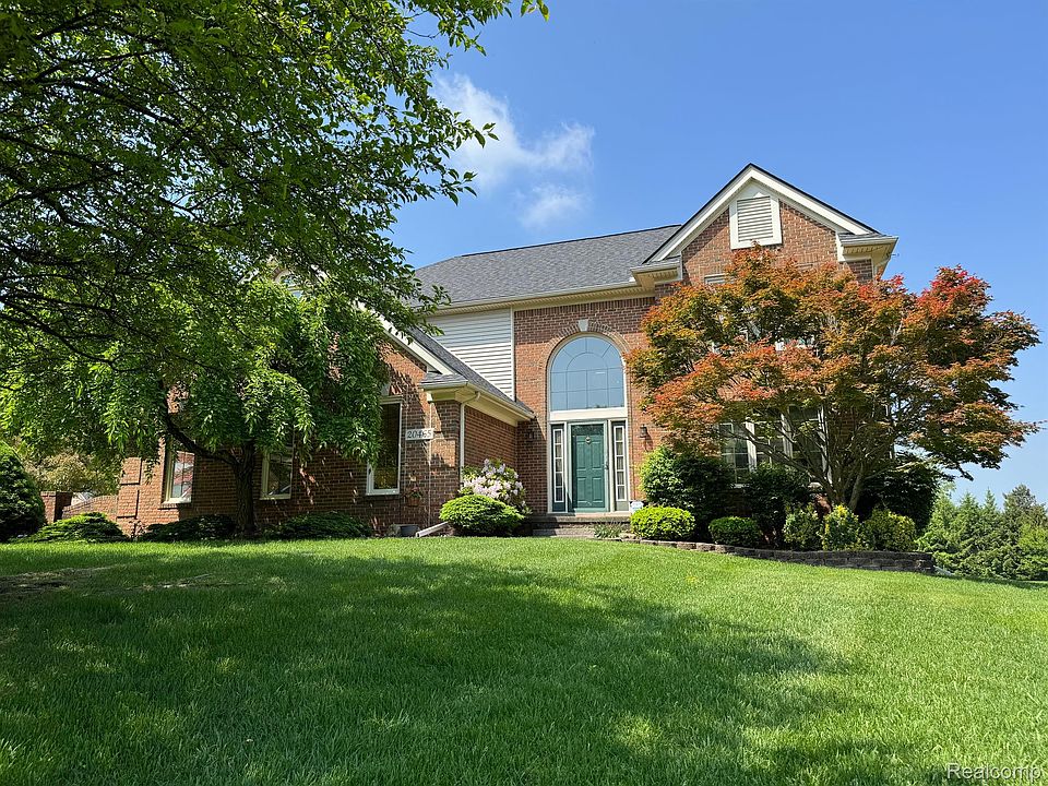 1st image of 20465 Hickory Ln