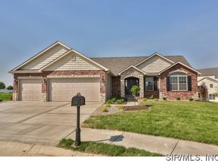 1421 Victoria Square Ct, O Fallon, IL 62269
