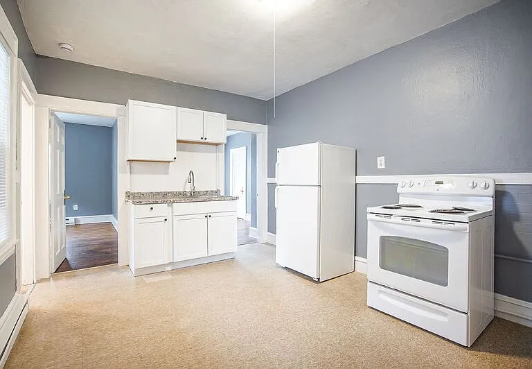 72 Kensington Ave #2L — Photo 3