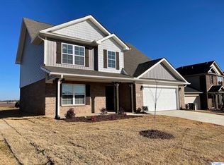 301 Avebury Rd, Meridianville, AL 35759