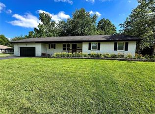 531 Sunset Cir, Columbus, KS 66725