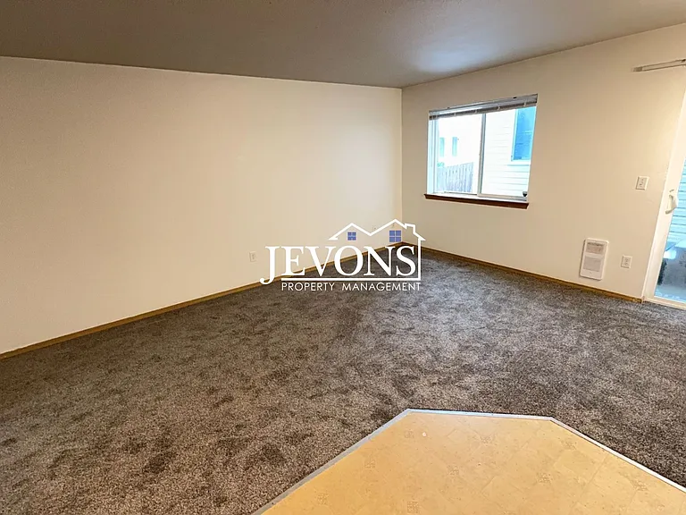 4538 S Warner St #A — Photo 5