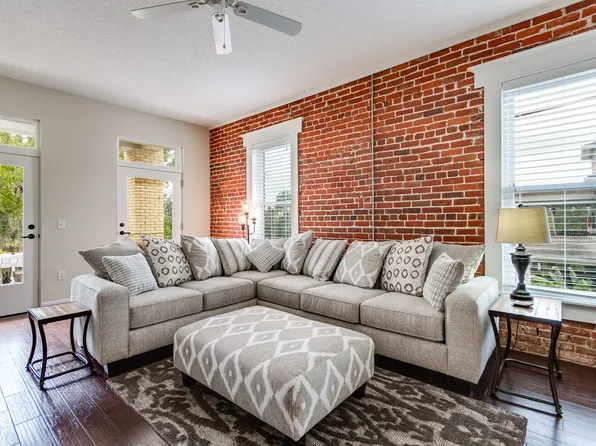 115 W 2nd St, Jacksonville, FL