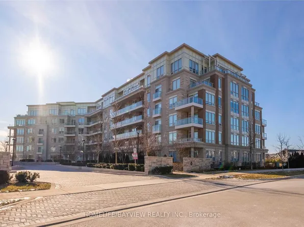 9 Stollery Pond Cres #207, Markham, ON L6C 0Y1