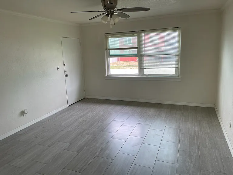 616 Riverview Blvd #2 — Photo 3