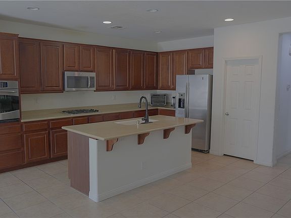 5th image of 4029 Villa Serena Ln