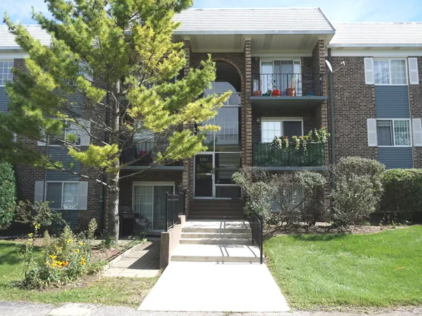 1503 N Windsor Dr APT 302, Arlington Heights, IL 60004