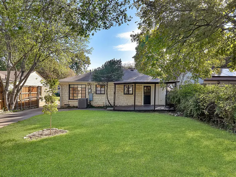 2631 Ivandell Ave — Photo 18