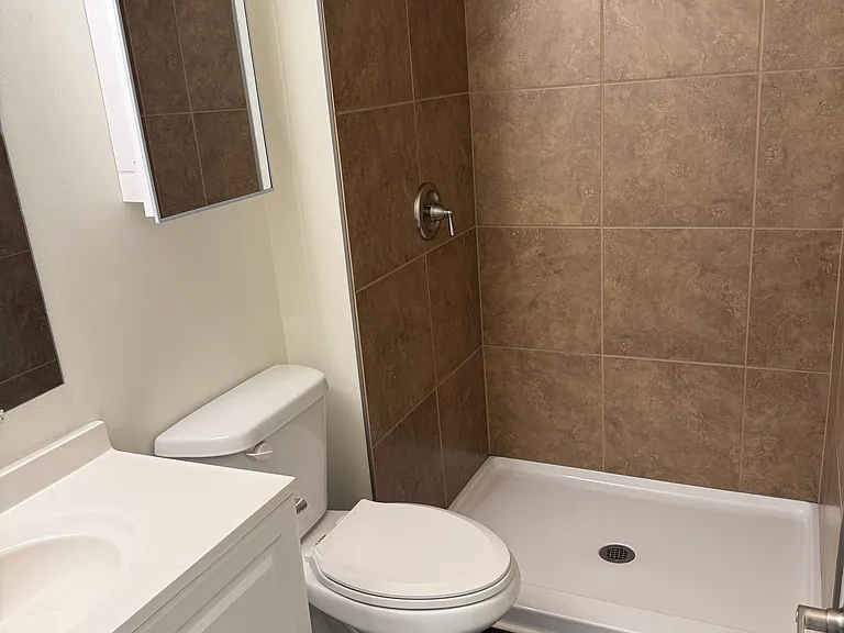 1001 N 6th St #5 — Photo 9