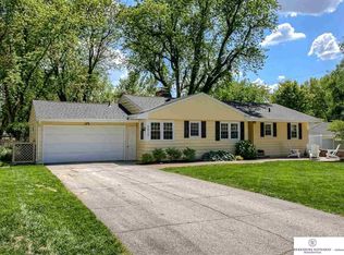 9813 Pine St, Omaha, NE 68124