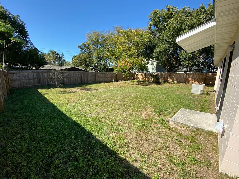 607 Ridge Pl — Photo 13