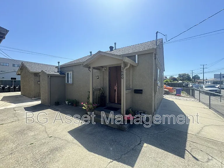 1680 24th St — Photo 1