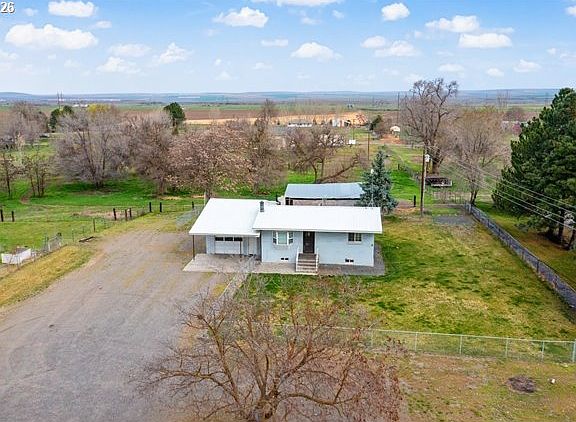 3rd image of 33037 W Spearman Rd