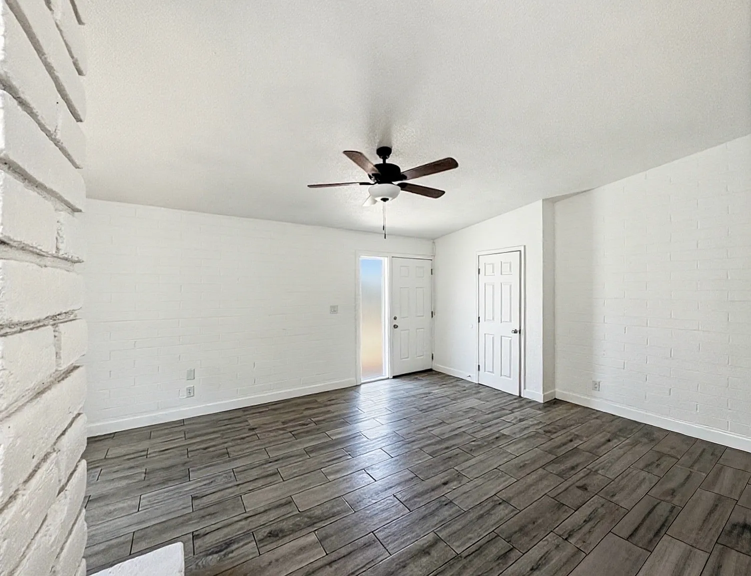 2 bed, 1050 sqft, $1,550 — Photo 2