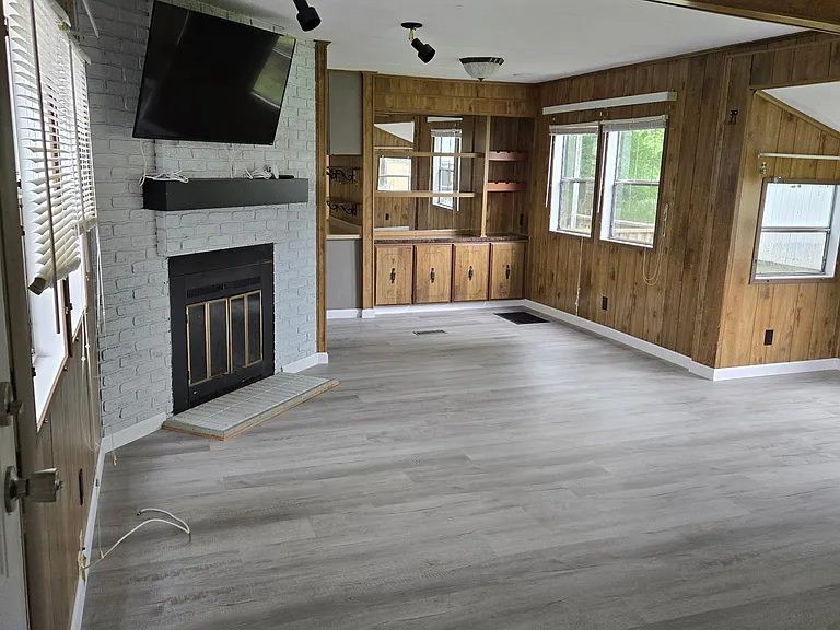 479 Daisey Rd — Photo 4