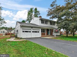 346 Sun Valley Dr, Leola, PA 17540