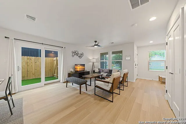 1104 S Gevers St — Photo 5