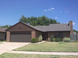 701 Springwood Ln, Norman, OK 73072