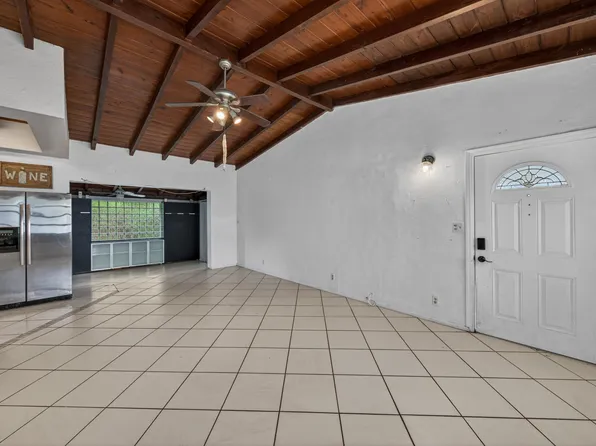 1425 SW 19th Avenue, Fort Lauderdale, FL 33312
