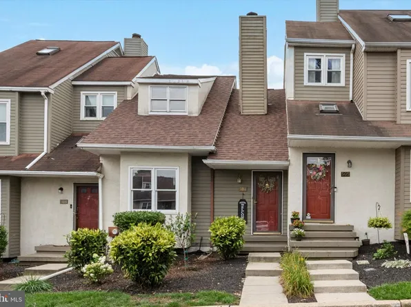 504 Saint Albans Ct, Chester Springs, PA 19425