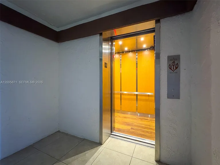 10500 SW 108th Ave #B414 — Photo 19